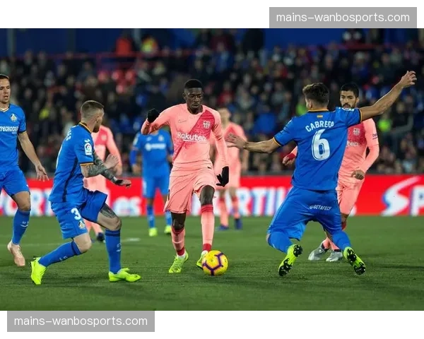 赫塔菲主场不败金身告破 对阵巴萨防守体系失效